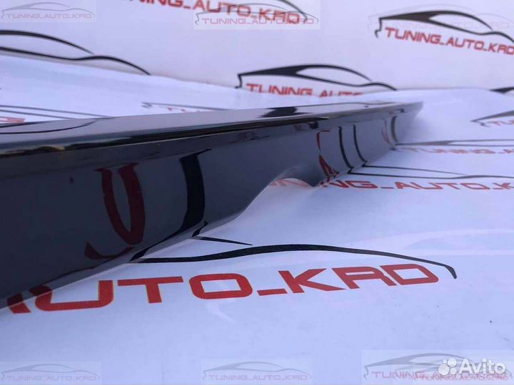 Спойлер на крышку багажника Toyota Camry 50 V0458