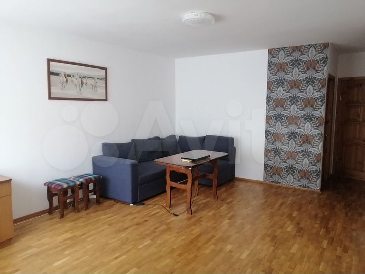 3-к. квартира, 70 м², 2/5 эт.