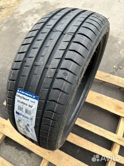 Triangle EffeXSport TH202 225/45 R19