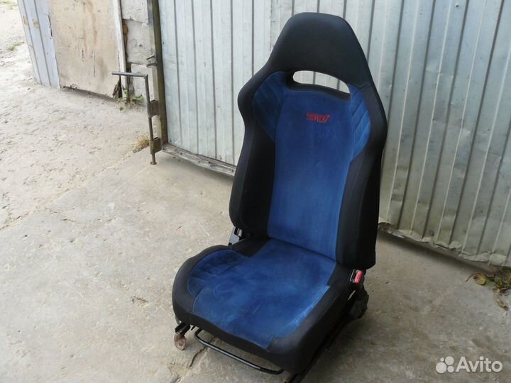 Сидение водительское правое Subaru Impreza STI