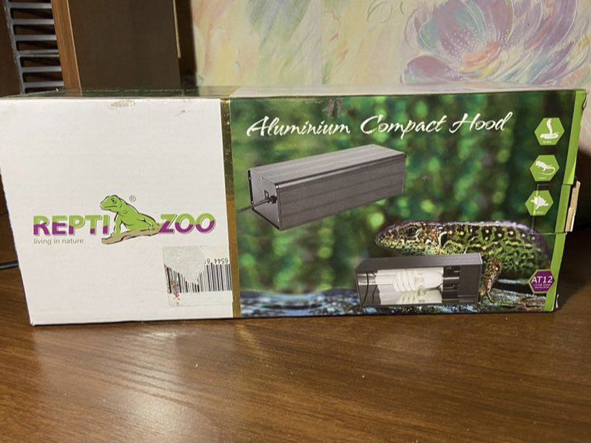 Repti-Zoo Светильник в алюминиевом корпусе 30*12*9