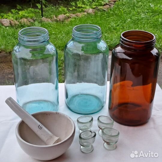 Старинные ступка,рюмки,бутылки аптекарские СССР