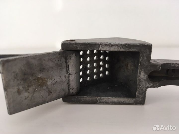 Пресс для чеснока