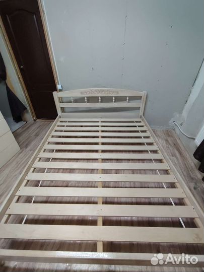 Кровать двухспальная