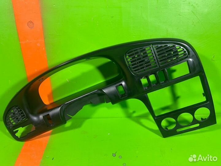 Накладка центральной консоли Kia Spectra S6D 2006