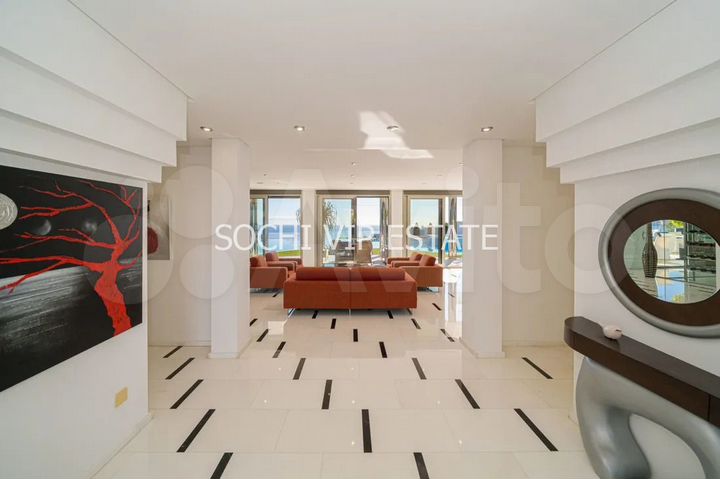 Дом 720 м² на участке 40 сот.