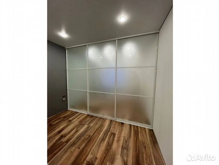 Двери купе в нишу