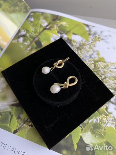 Серьги с жемчугом (бижутерия)