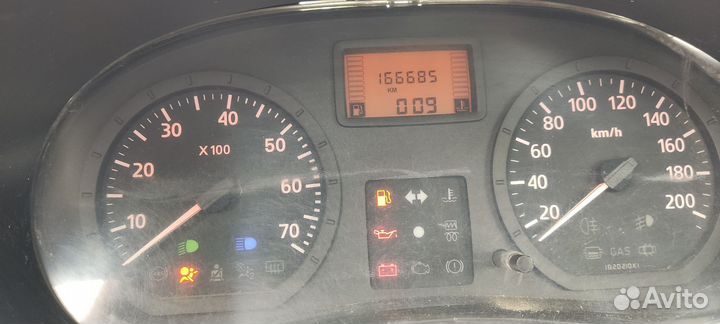 Табло на Renault Logan 1