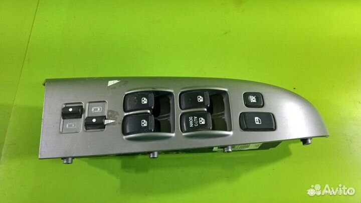 Блок управления стеклоподъёмниками Kia Carnival