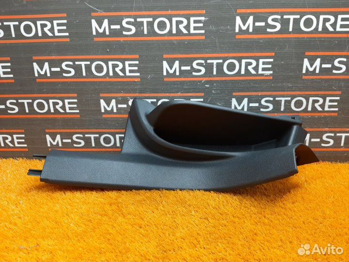 Накладка на порог задняя левая Volkswagen Tiguan