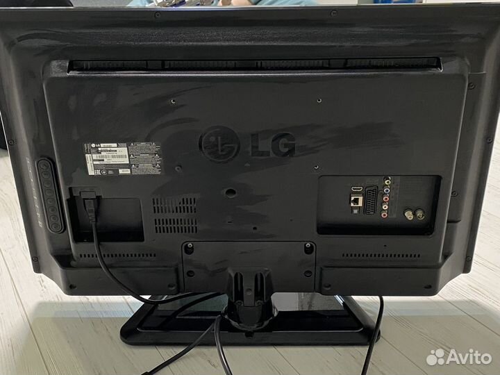 Телевизор LG 32 черный