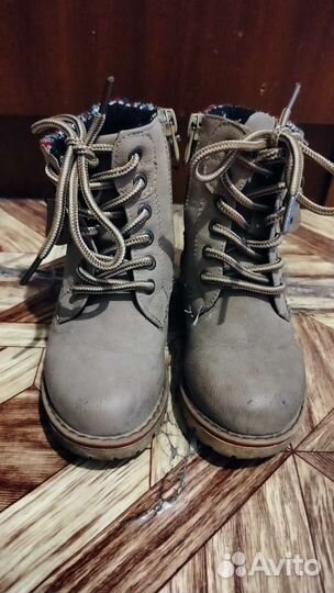 Ботинки демисезонные для девочки 25
