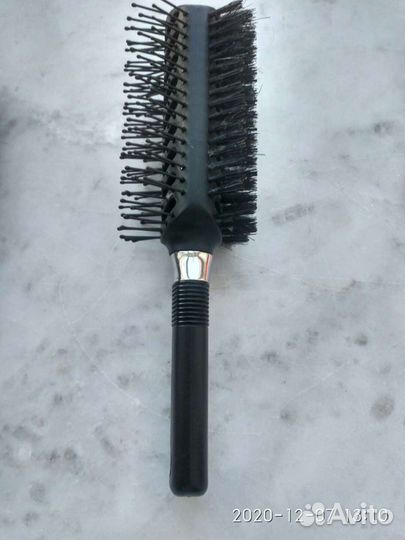 Расческа, массажная щетка