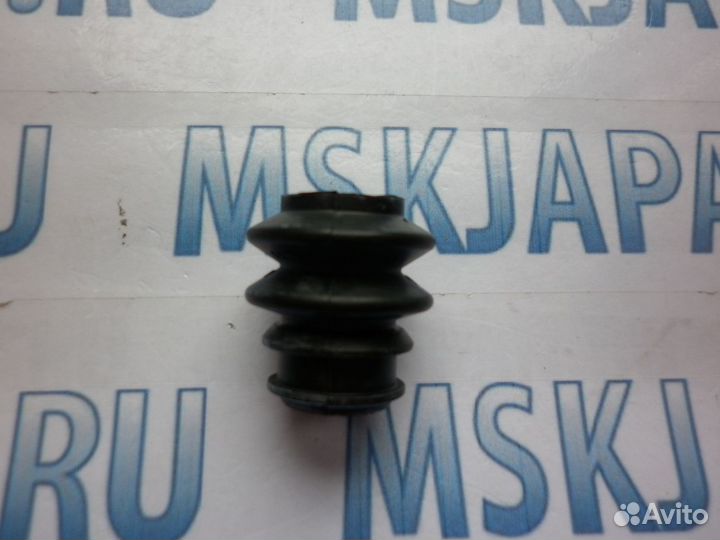 Пыльник направ. тормозн. суппорта передн. на Cee