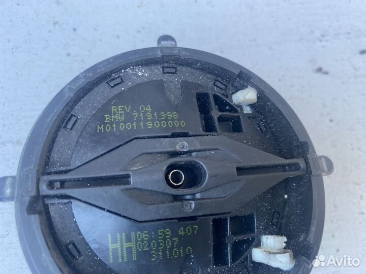 Моторчик зеркала левого BMW 1 E81/E87