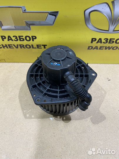 Моторчик печки Шевроле Авео