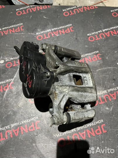 Суппорт задний правый Lexus RX