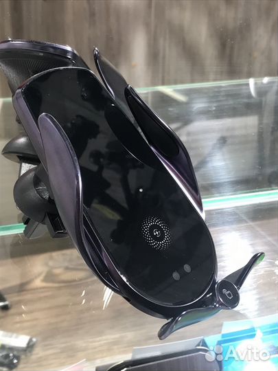 Механический автомобильный держатель