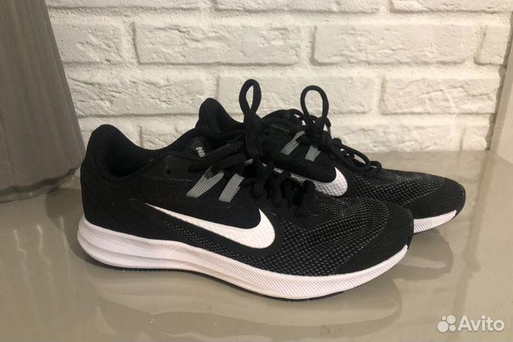 Кроссовки nike 35