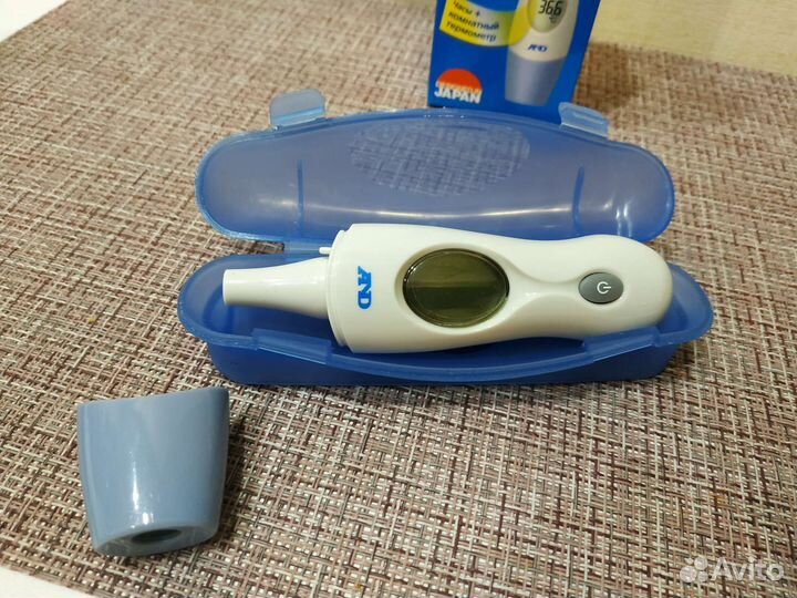 Бесконтактный инфракрасный термометр