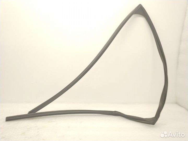 Уплотнитель стекла двери задний левый Chery Tiggo