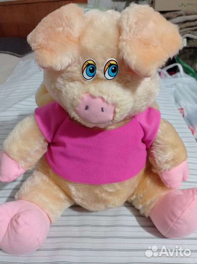 Свинка с рюкзачком