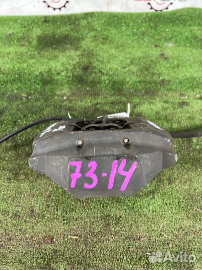 Суппорт тормозной задний правый Lexus Ls600H USF40