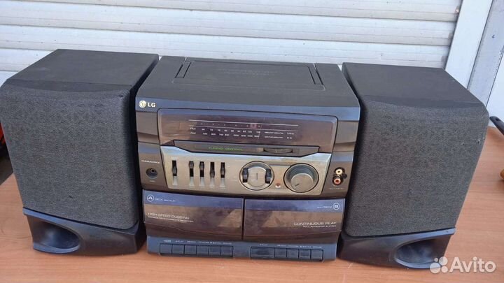 Кассетный магнитофон