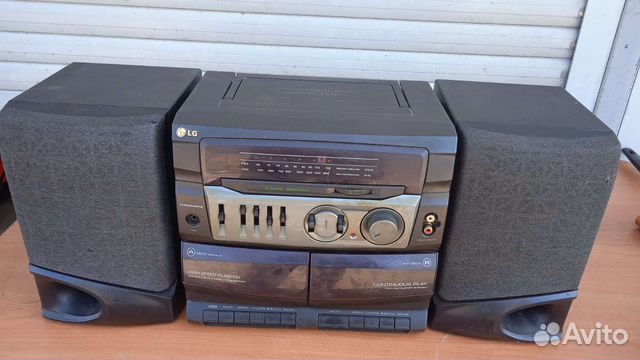 Кассетный магнитофон