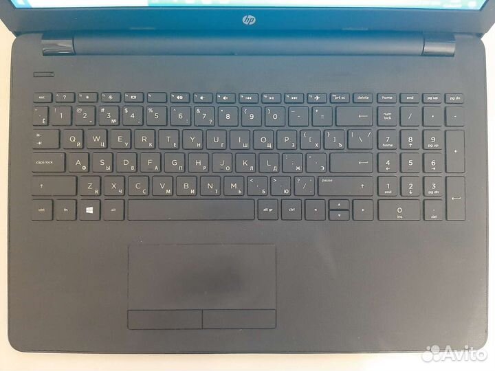 HP i3 6006U/8GB/HDD512GB/Intel HD Graphics 520