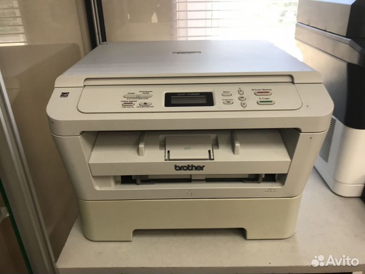 Лазерное мфу Brother DCP-7055 (простая заправка)
