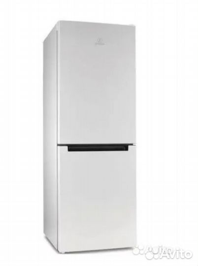 Холодильник Indesit DS 4160 W белый