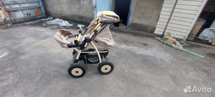 Прогулочная коляска