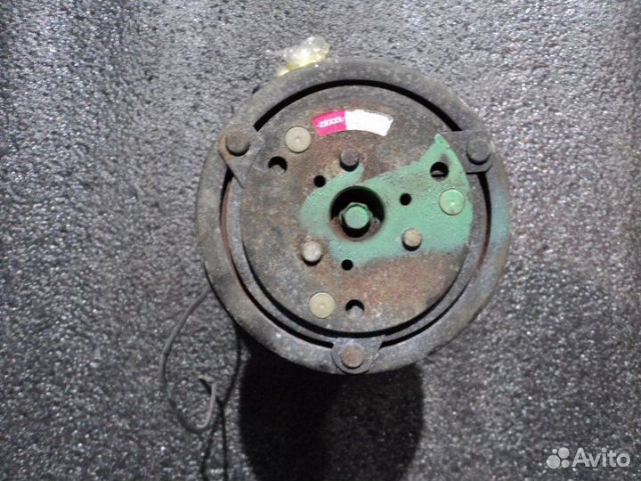 Компрессор кондиционера Kia Sephia FA FET