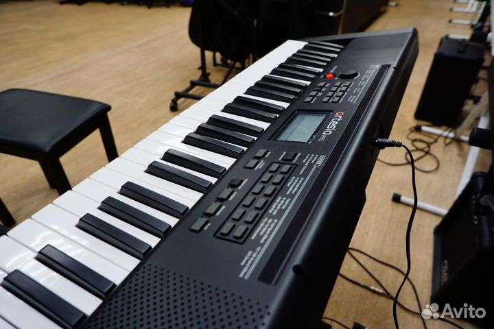 Синтезатор Artesia Pro