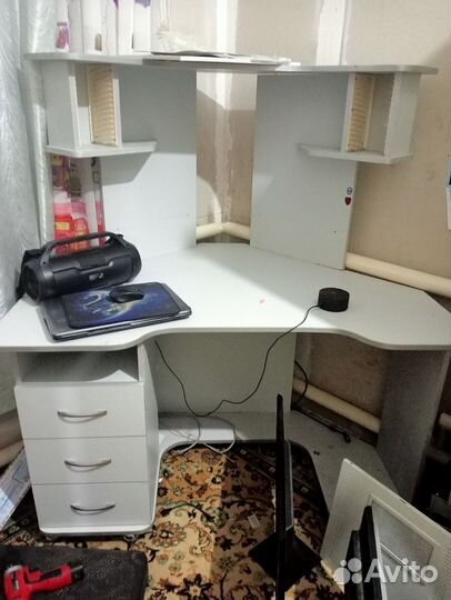 Компьютерный стол