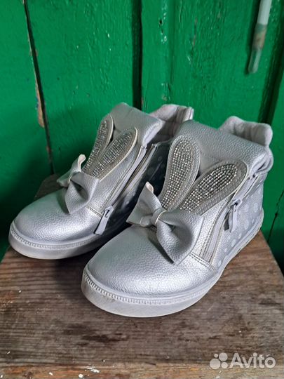 Кроссовки 35 размер