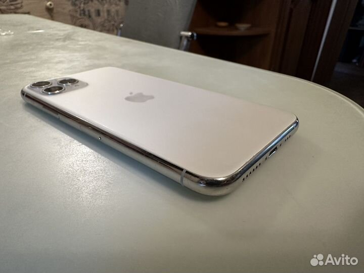 iPhone 11 Pro, 64 ГБ