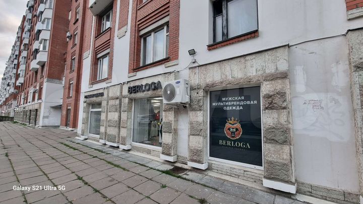 Торговое,Витрины,м.Озерки пр.Энгельса 126 к1