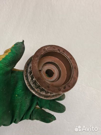 Шкив коленвала Land Rover Discovery 3 2.7 TDI 2008