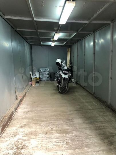 Гараж, > 30 м²