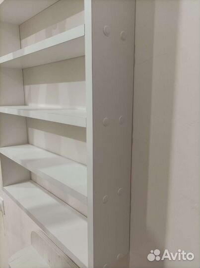 Полка маникюрная белая для гель лаков