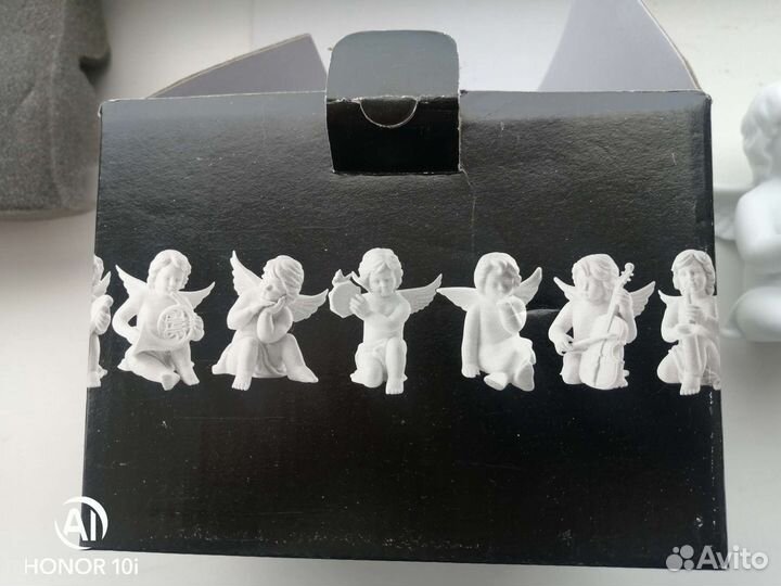 Статуэтка ангел с подарком, Rosenthal, 11 см