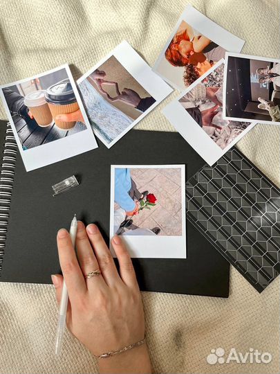 Чёрный фотоальбом