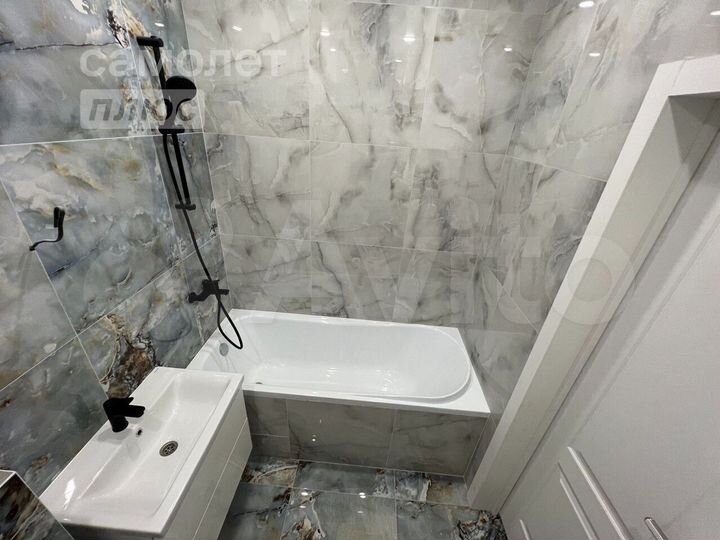 2-к. квартира, 57 м², 15/25 эт.