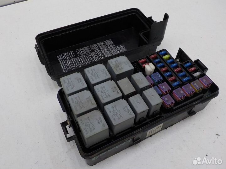 Блок предохранителей (моторный отсек) Chevrolet La