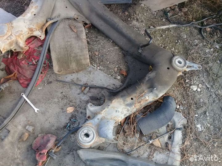 Балка подмоторная Audi A6 C5 двс 2.4 механика