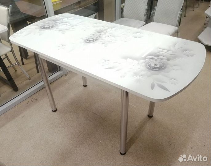 Стол кухонный. Со склада