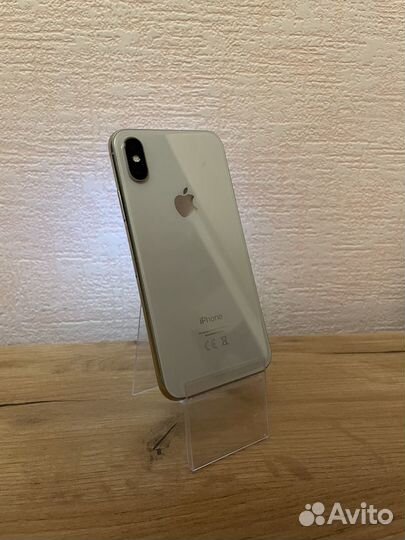 iPhone X, 64 ГБ